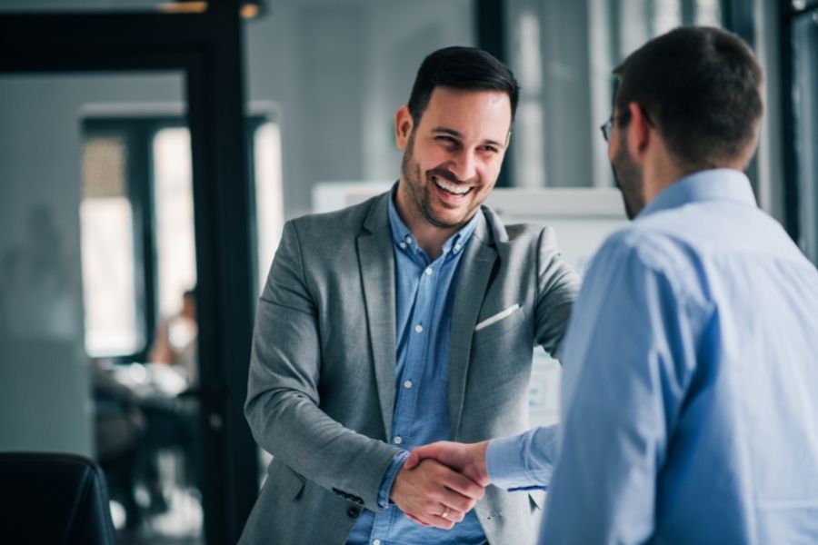 Two employees are talking with honestly 