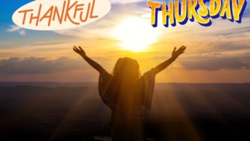 A woman is praising thankful Thursday quotes