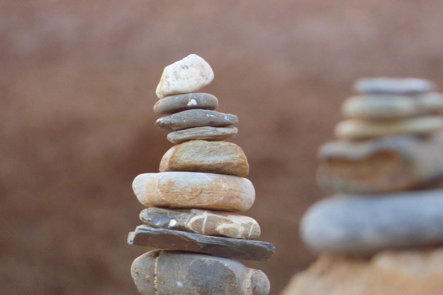Stones in order and discipline 
